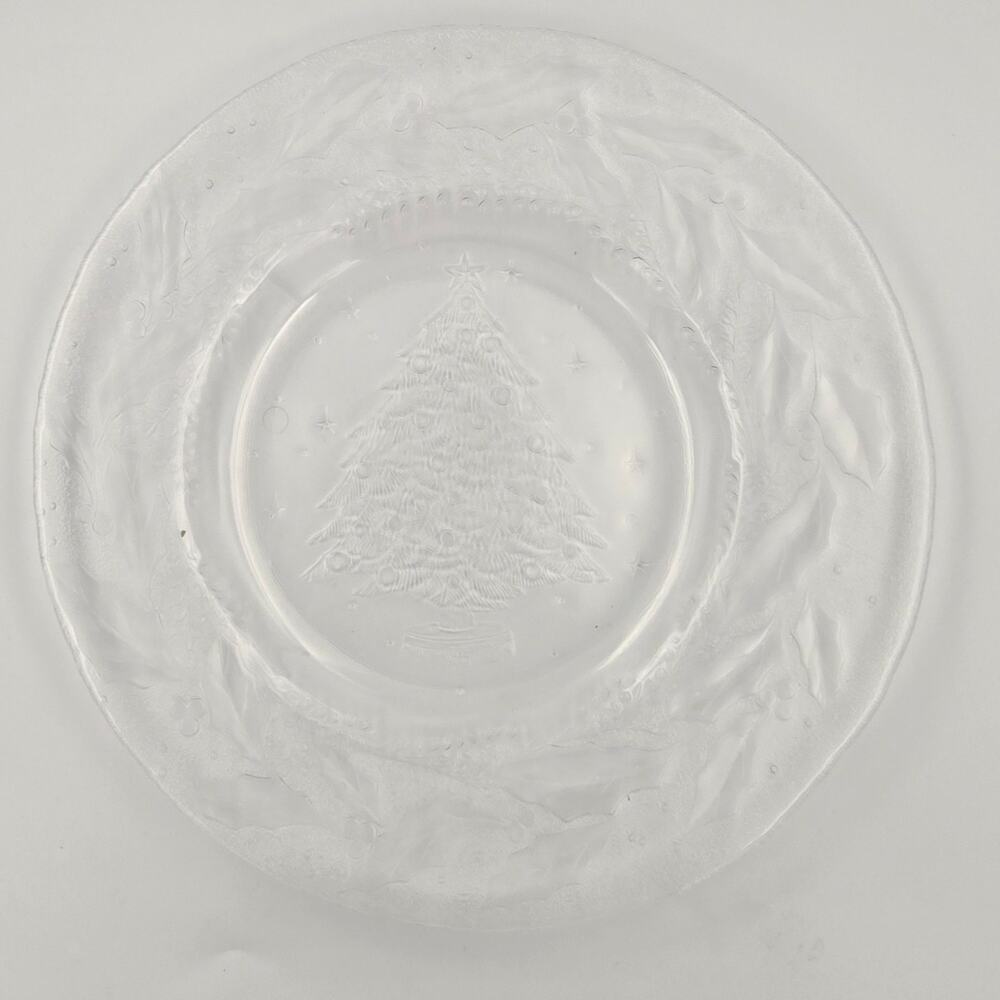 Arcoroc Holly Tree 10.75 Inch Dinner Plate Made of Pressed Crystal Glass
